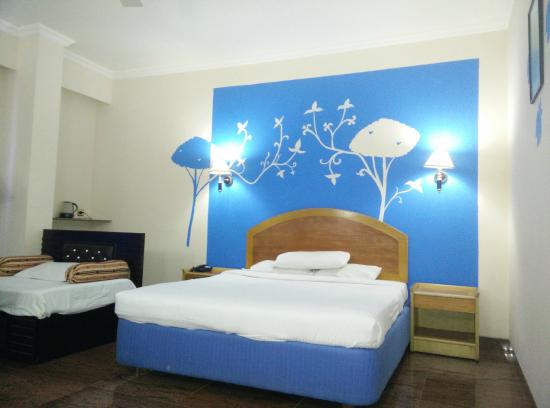 Kamat Lingapur Hotel